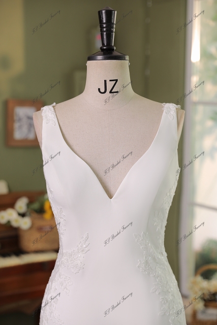 Lace Crepe Mermaid Bridal Dress