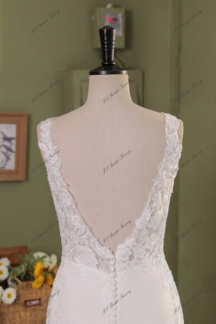 Lace Crepe Mermaid Bridal Dress