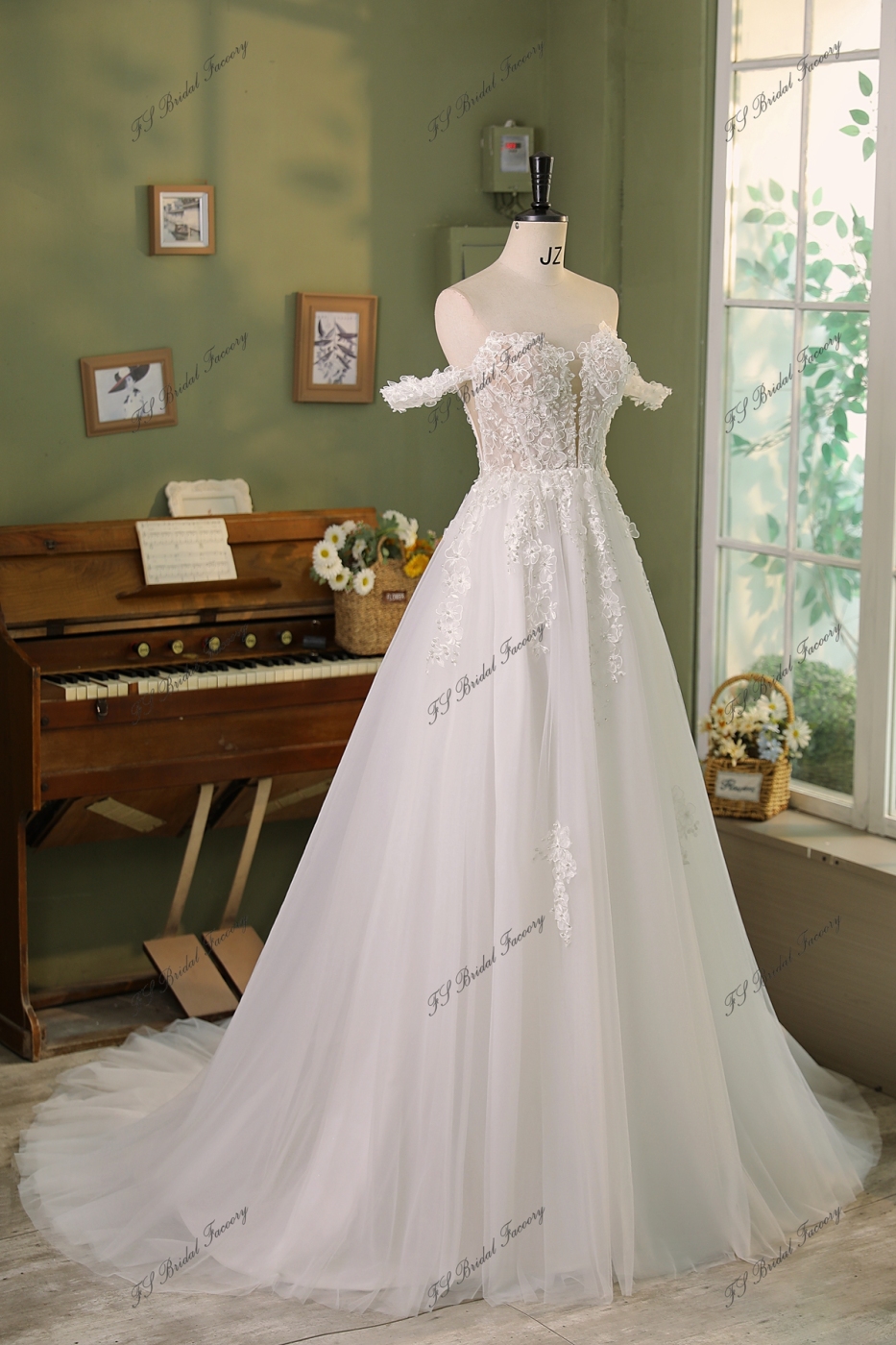 Detached  Romantic Tulle Sleeve With Pearls 3D Flowers A Line Wedding Gowns