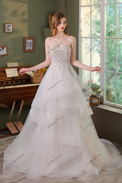Princess Cut Wedding Dress With Detached Sleeve Sweet Heart Neckline