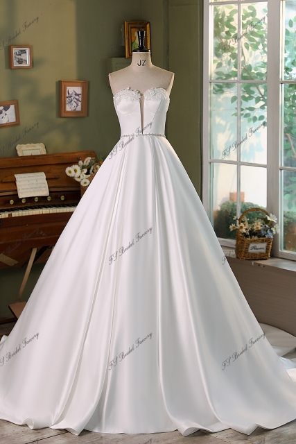 Soft Satin Ball Gowns Wedding Dress With 3D Beading Flowers