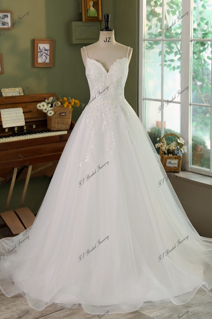 Modern Beading Lace Wedding Dress With Tulle Corset Back