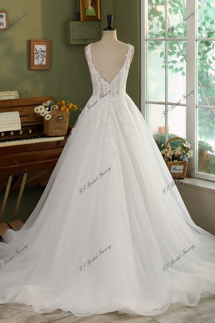 Modern  Lace Wedding Dress With Tulle Plug In