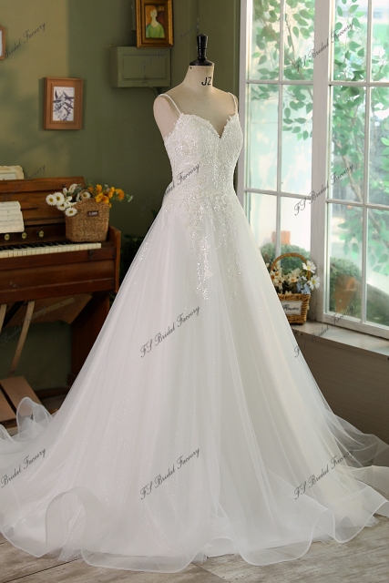 Modern Beading Lace Wedding Dress With Tulle Corset Back