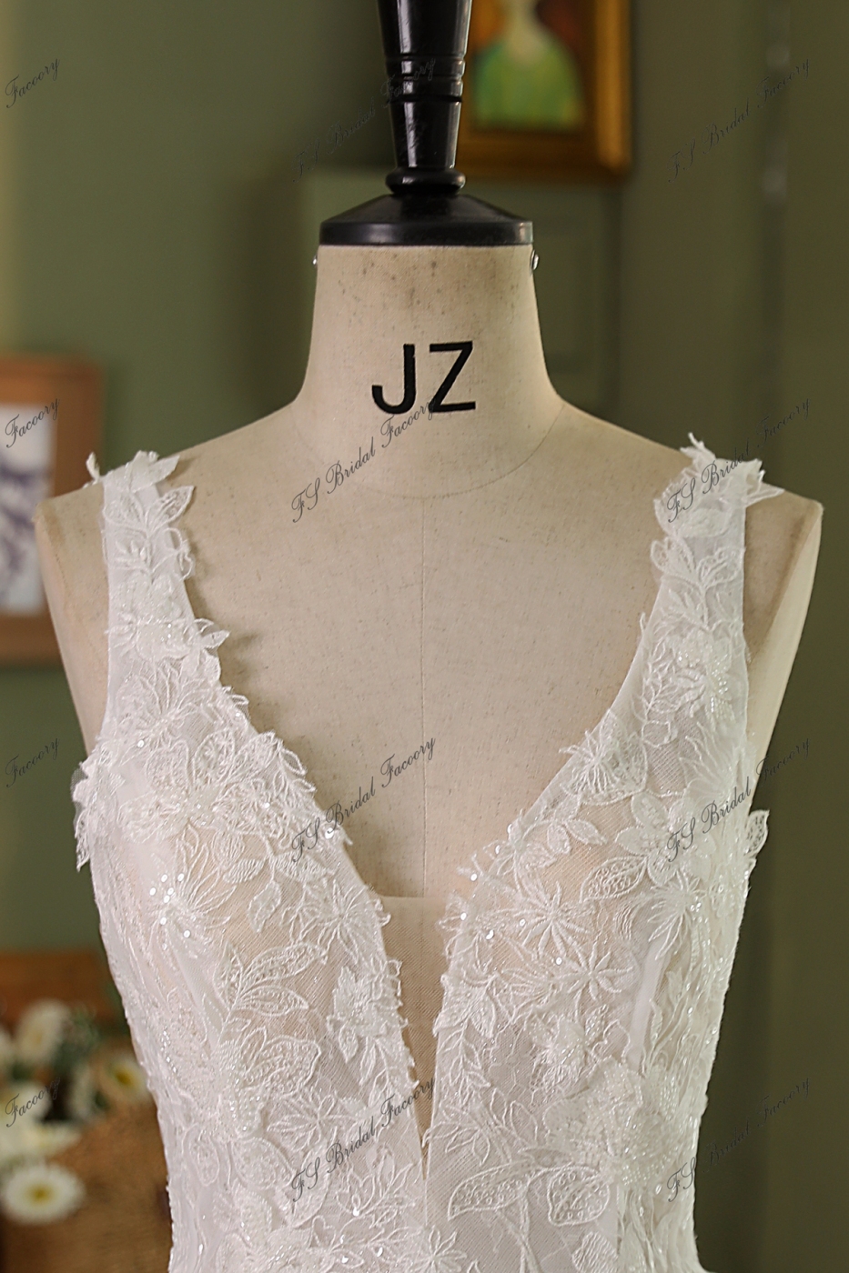Modern  Lace Wedding Dress With Tulle Plug In