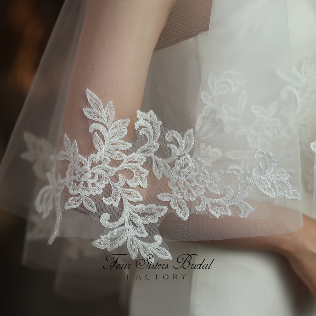 Two Layers Lovely Lace Veils