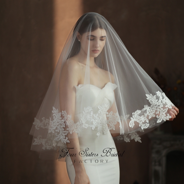 Two Layers Lovely Lace Veils