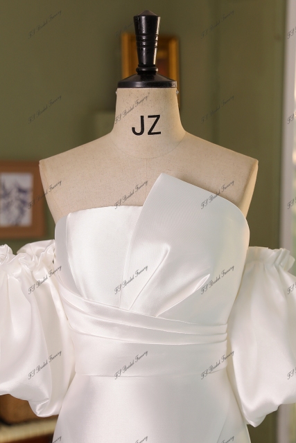 Simple Mikado Mermaid Bridal Dress With Detached Puffy Sleeve