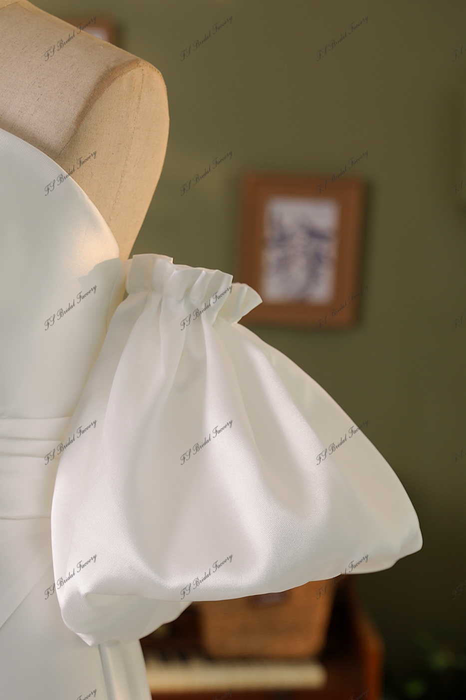 Simple Mikado Mermaid Bridal Dress With Detached Puffy Sleeve
