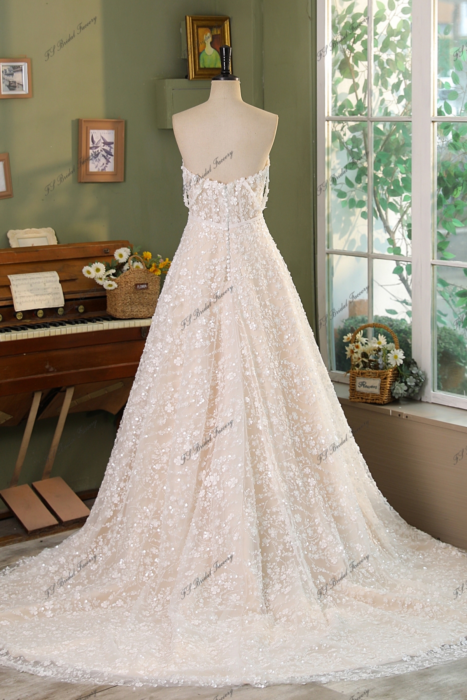 Big A Line Beading Wedding Gowns With Spaghetti Straps