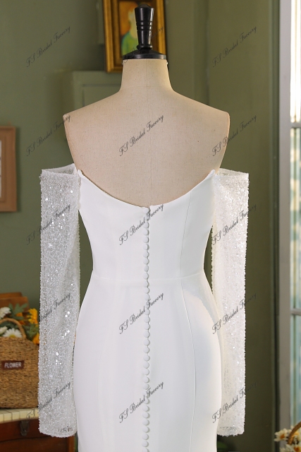 Detached Long Sleeve Beading Lace Crepe Bridal Dress