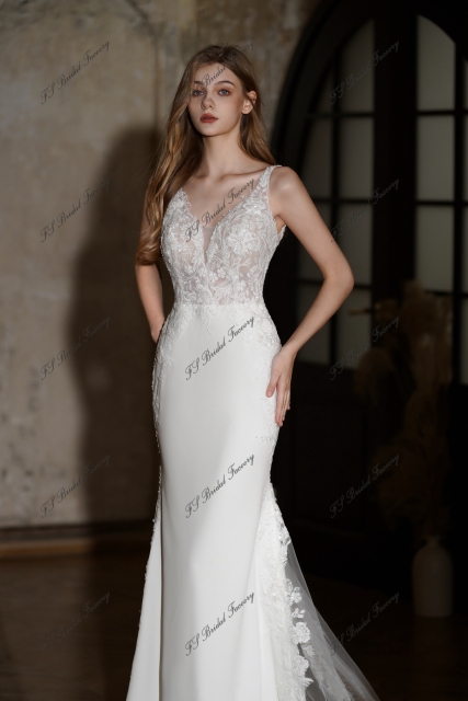 Detached Sleeve Crepe and Fit Wedding Dress