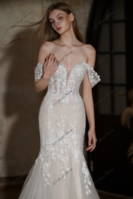 Romantic illusion corset wedding dress With Dramatic Lace Train