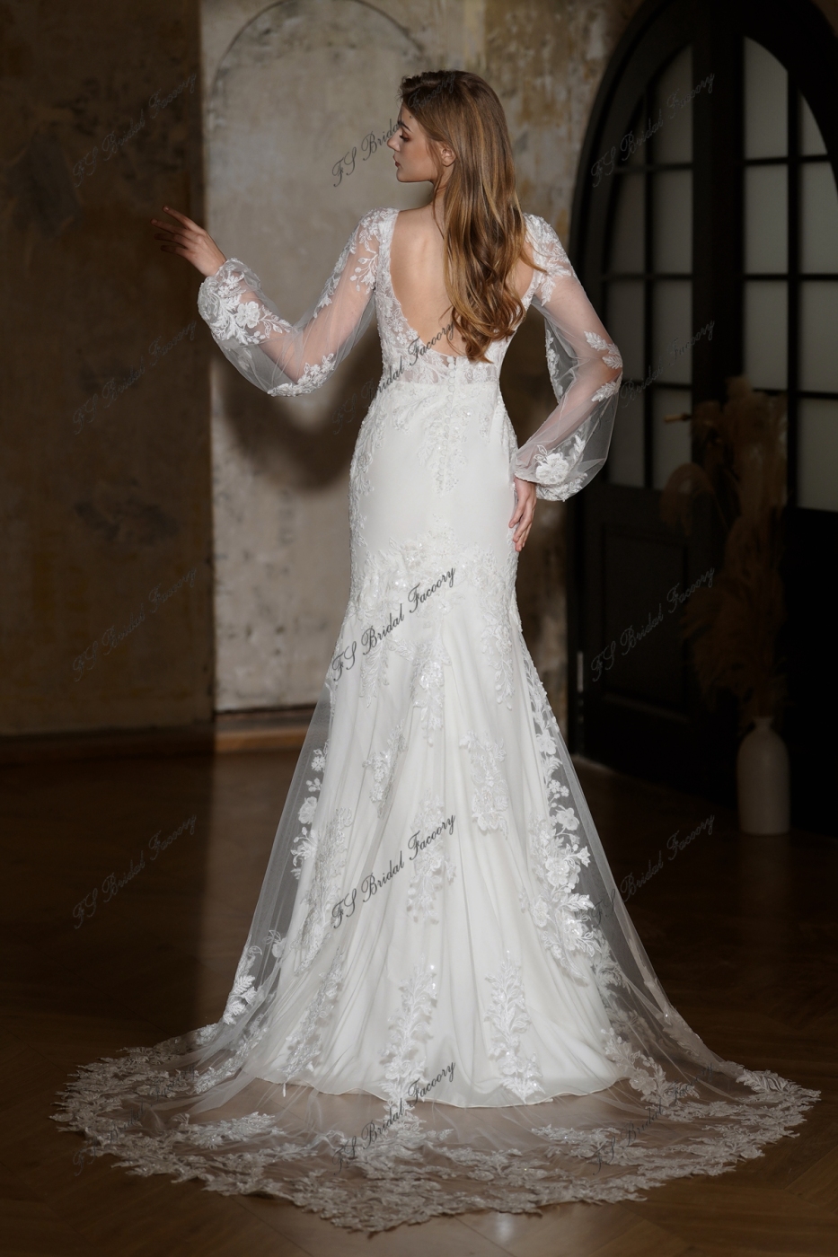 Detached Sleeve Crepe and Fit Wedding Dress