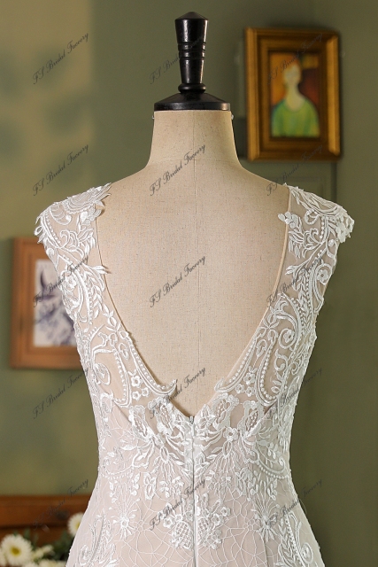 Flare Fit  Mermaid Bridal Dress With Whole Piece Lace Underlay