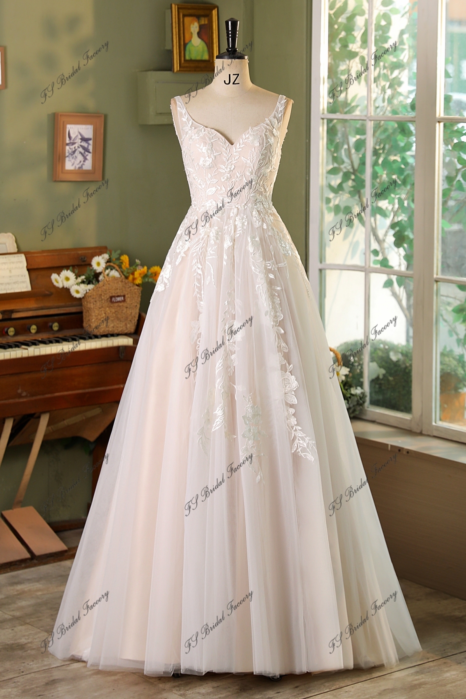 A Line Lace Applique With Pleat Tulle Wedding Dress