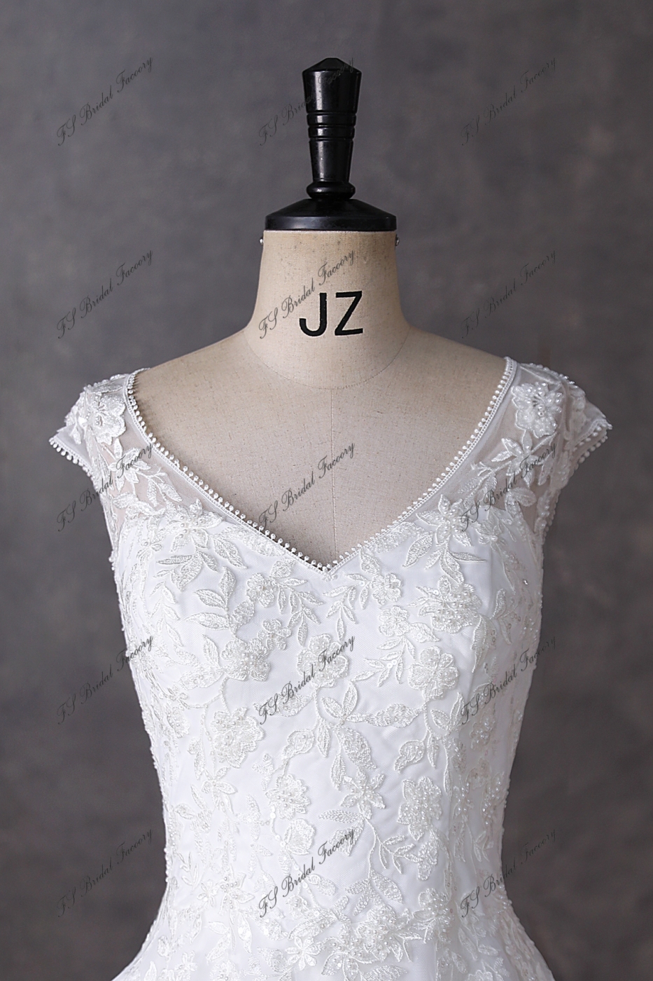 Cap Sleeve Soft Beading Lace Tulle Wedding Dress
