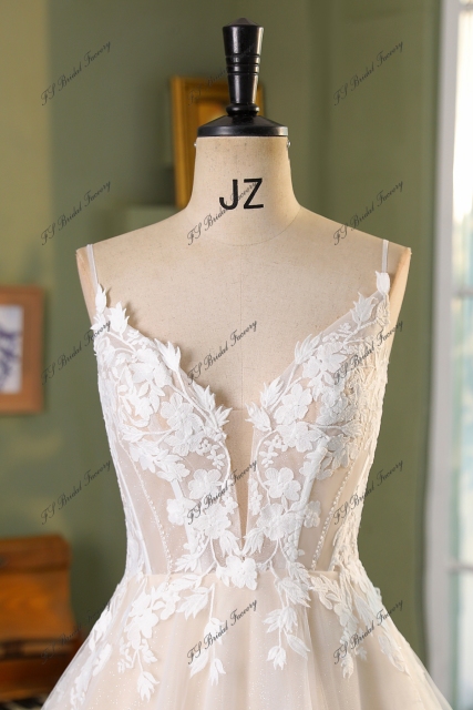 Bohemian A-line Lace Wedding Dress
