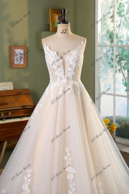 Bohemian A-line Lace Wedding Dress