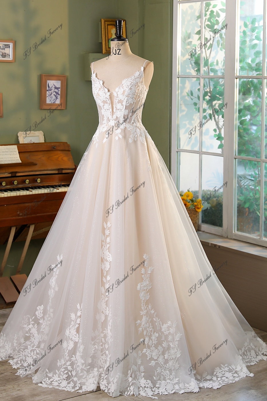 Bohemian A-line Lace Wedding Dress