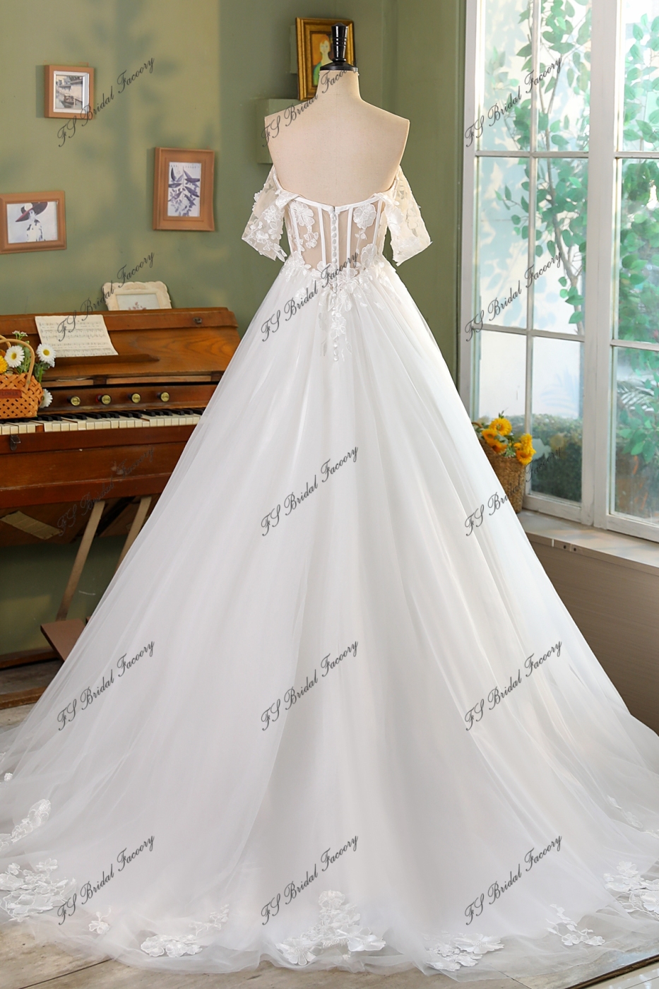 3D Flowy Lace V Basque Waist Princess Wedding Dress