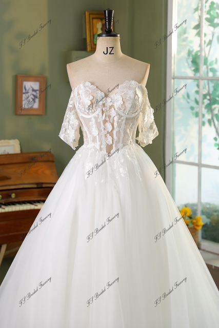 3D Flowy Lace V Basque Waist Princess Wedding Dress