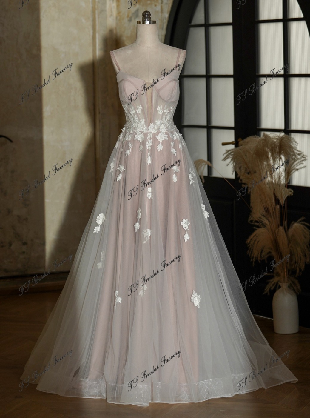 Stunning Lace Corset Bodice Prom Party Gown