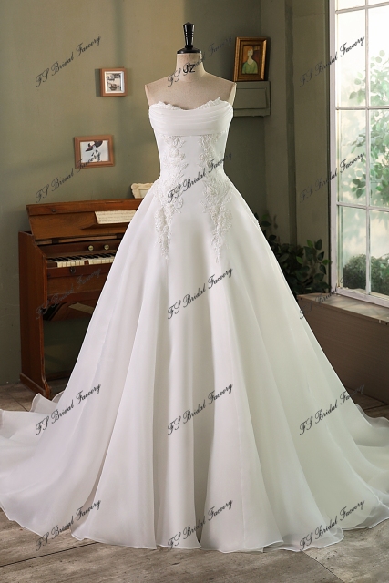 Strapless Organza Satin Beading Lace Applique Wedding Gown