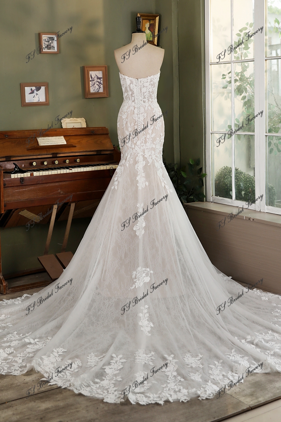 V Basque Romantic illusion corset wedding dress With Dramatic Lace Train