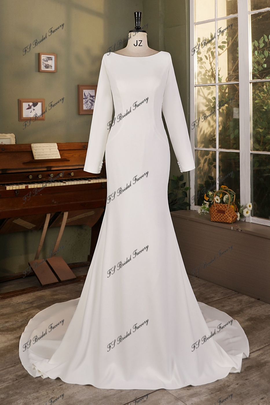 Simple long Sleeve Mermaid Crepe Wedding Dress