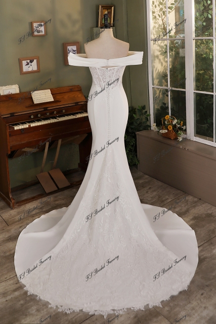 Ruffle Neckline Detached Off Shoulder Crepe Bridal Dress