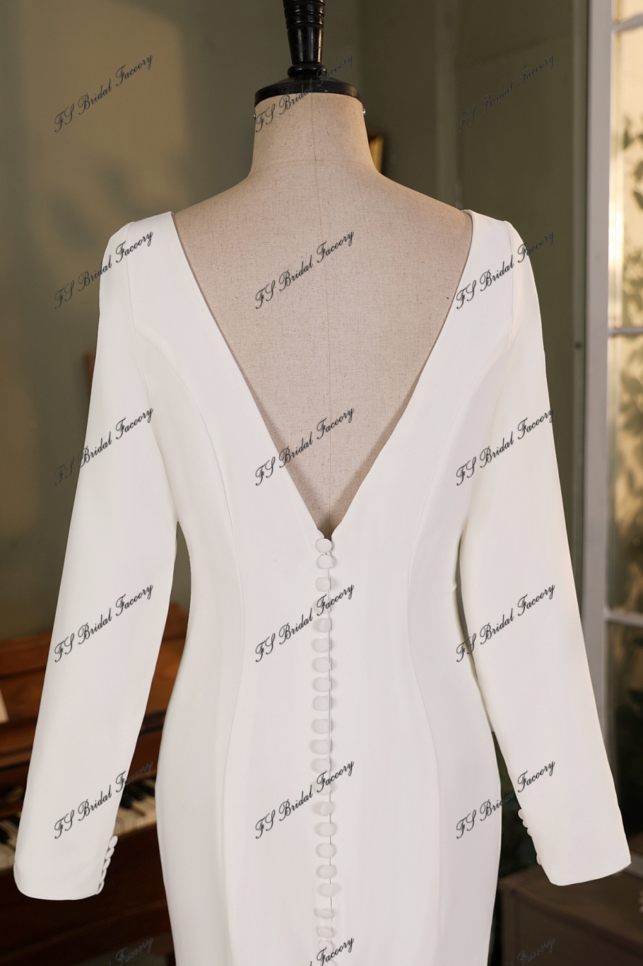 Simple long Sleeve Mermaid Crepe Wedding Dress