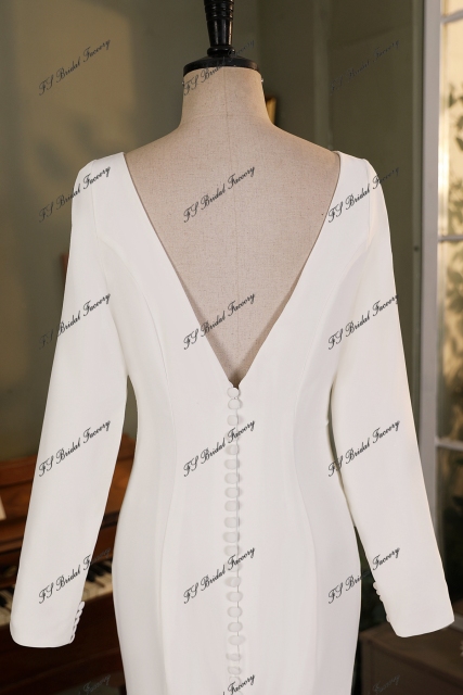 Simple long Sleeve Mermaid Crepe Wedding Dress