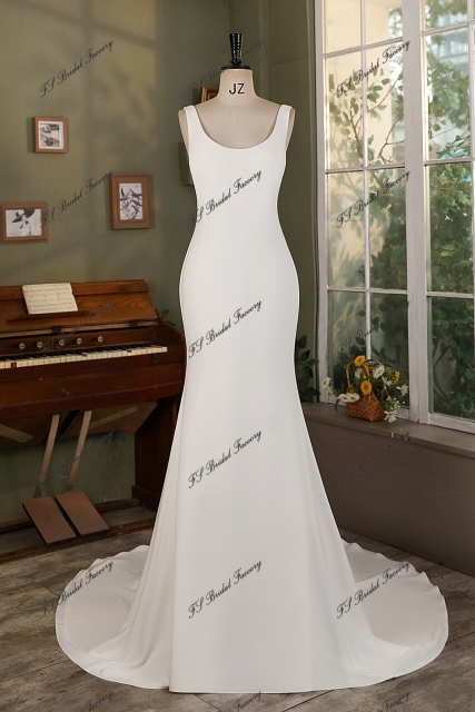 Simple Mermaid Crepe Wedding Dress With Detached Bow