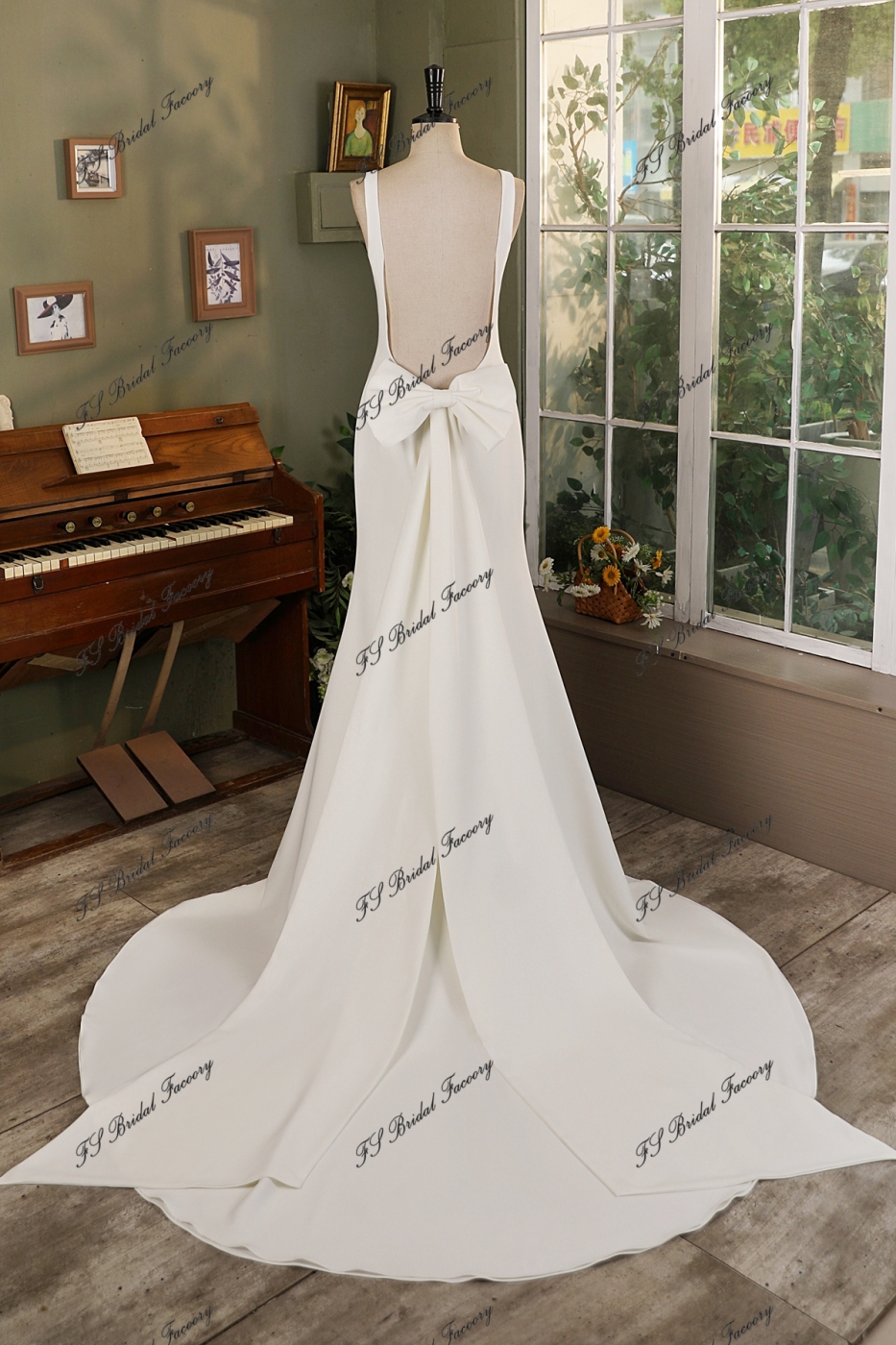 Simple Mermaid Crepe Wedding Dress With Detached Bow