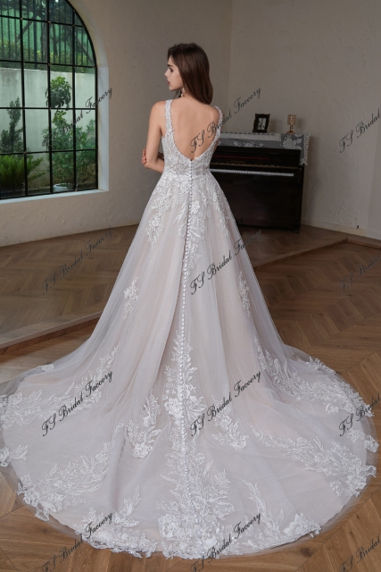 Big Lace Flowers Tulle Applique  A Line Wedding Gown