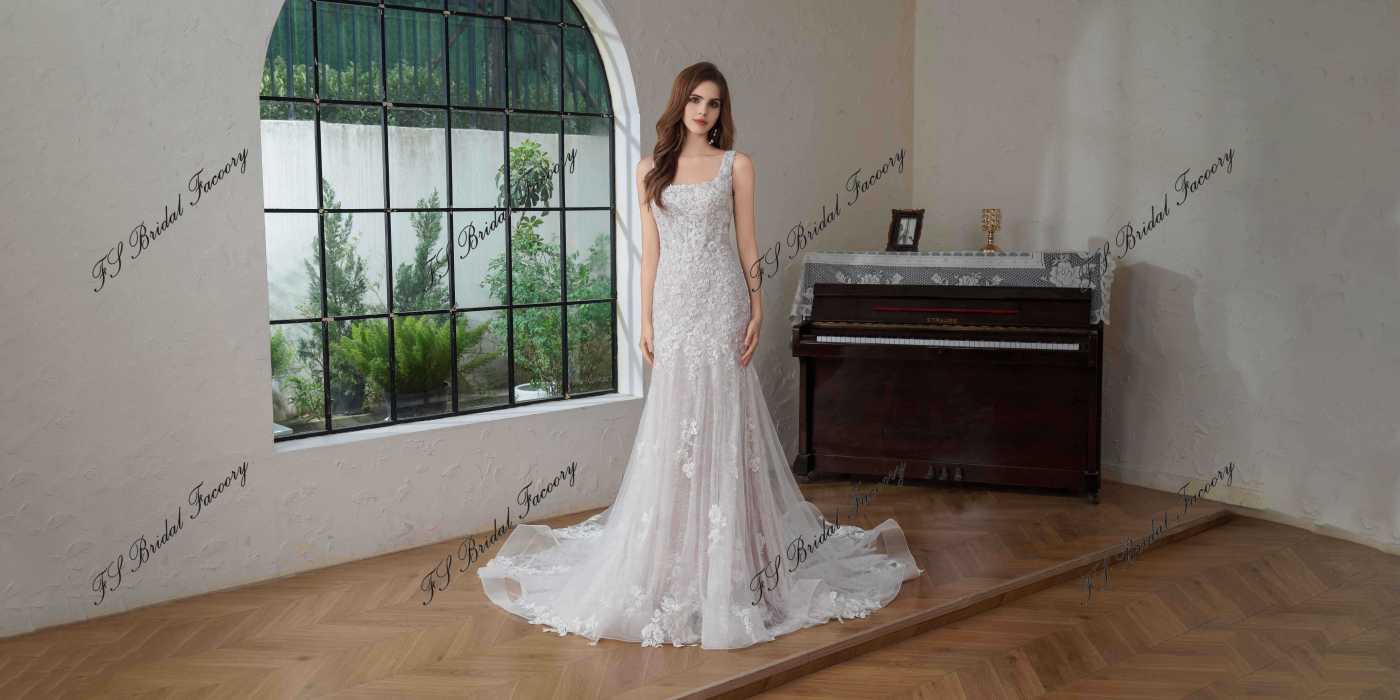 Elegant Squared Neckline Silhouette Wedding Gown