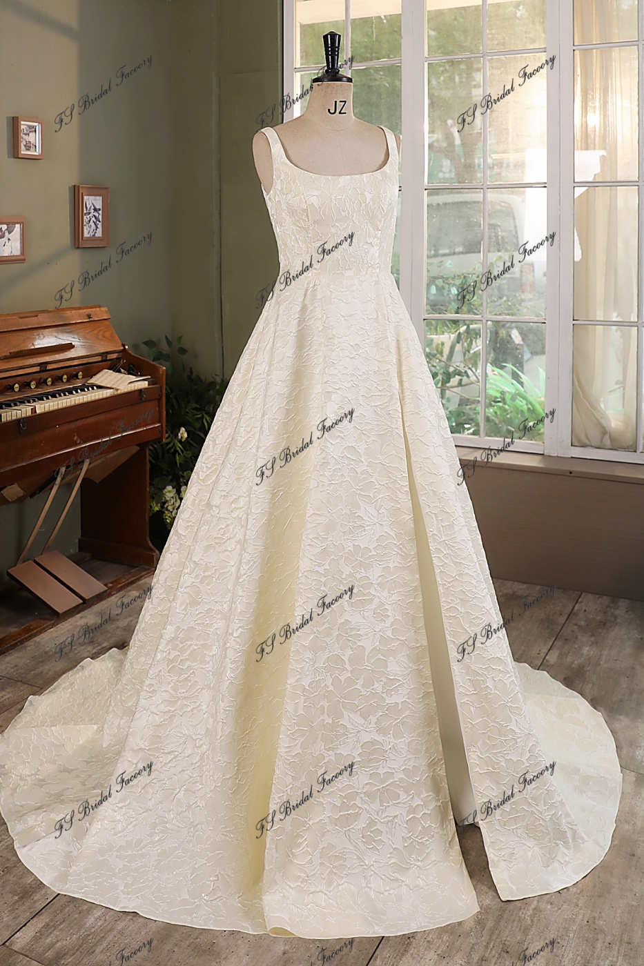Champagne Jacquard Satin Square Wedding Gown With Pleat Slit Skirt