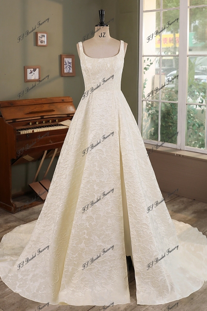 Champagne Jacquard Satin Square Wedding Gown With Pleat Slit Skirt