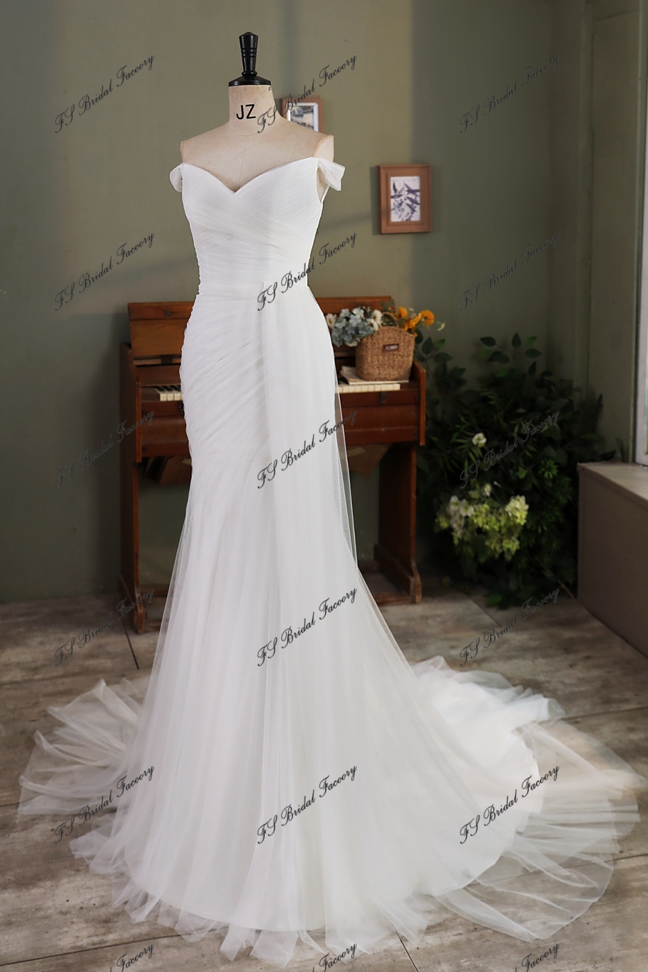 Soft Tulle Pleat Mermaid Wedding Gowns