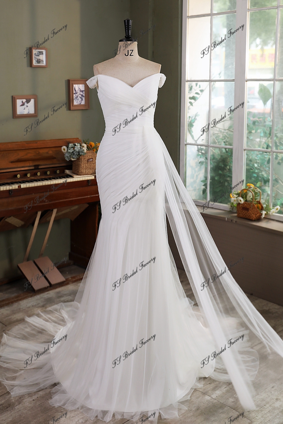Soft Tulle Pleat Mermaid Wedding Gowns