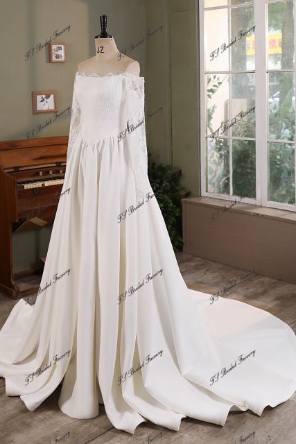 A Silhouette Lace Satin Bridal Gown With V Waist