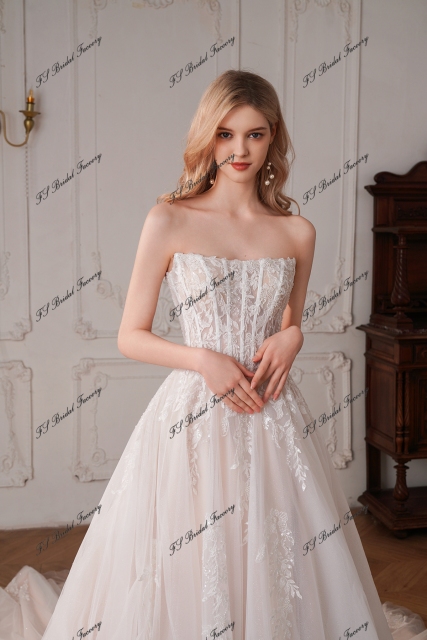 Romantic Beading Lace A-Line Wedding Dress With Detached Sleeve
