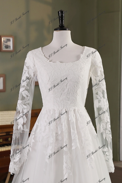 Modest Long Sleeve Tulle Wedding Gown With Slit