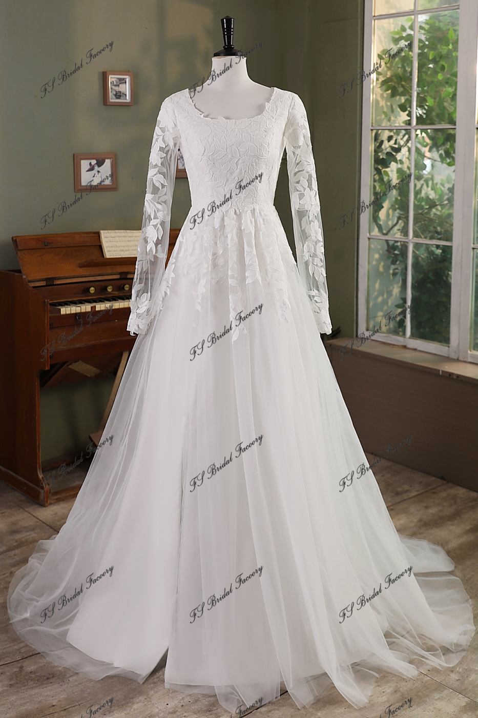 Modest Long Sleeve Tulle Wedding Gown With Slit