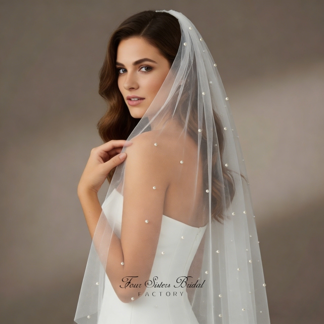 Classic Single-tier Pearl Veil