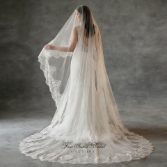 Vintage-style Lace Bridal Veils