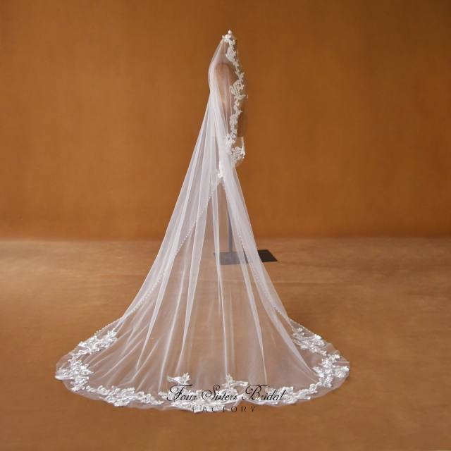 Pearl Embellished Tulle with Floral Edge Lace Floor-length Bridal Veil