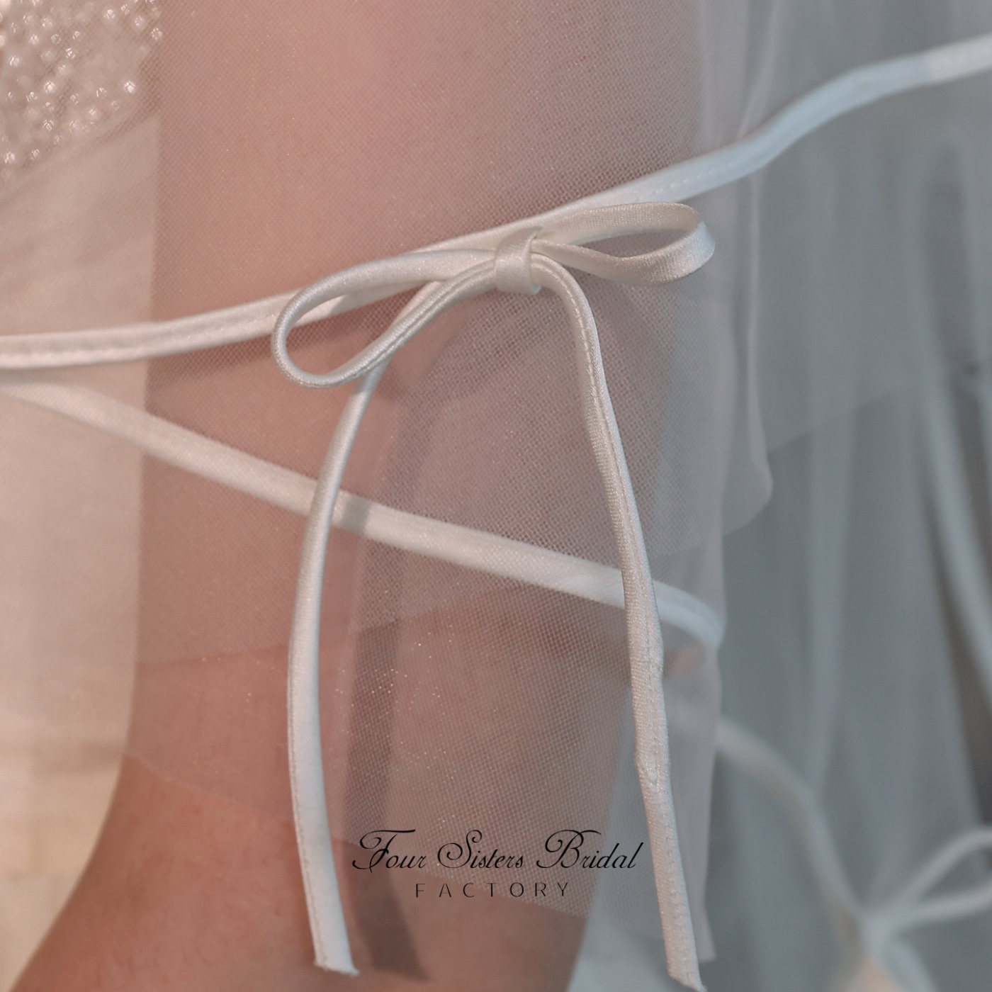 Two-tier,Bow and Ribbon Edge Bridal Veils