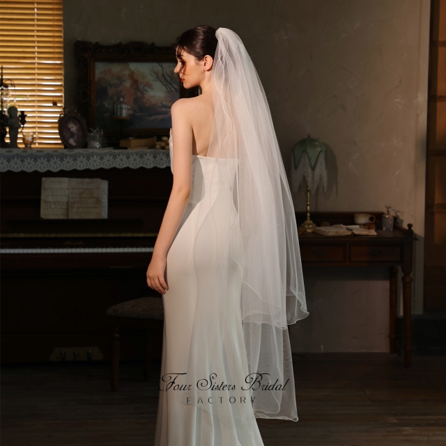Two-tier Curly Edge Bridal Veils